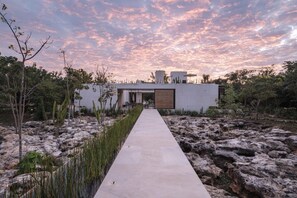 Property grounds - Ku K`aay Luxury Villa by LAHOS (Valladolid)