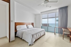 7 habitaciones, tabla de planchar con plancha, cuna de viaje y wifi 