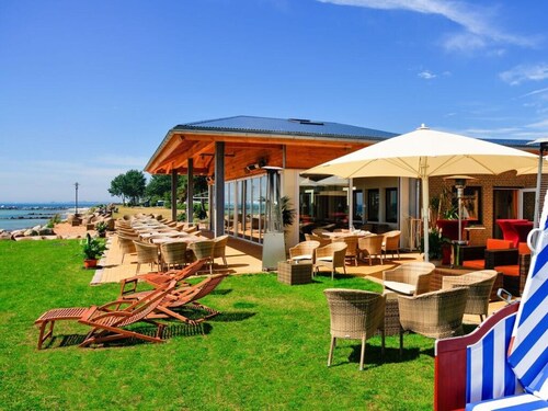 Seemowe F183 Comfortable Holiday Residence