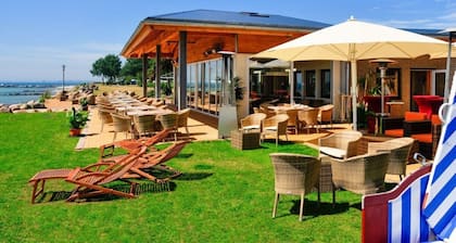 Seemowe F183 Comfortable Holiday Residence