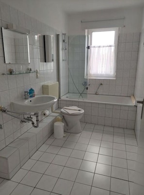 Bathroom - Dune Comfortable Holiday Residence (Binz)