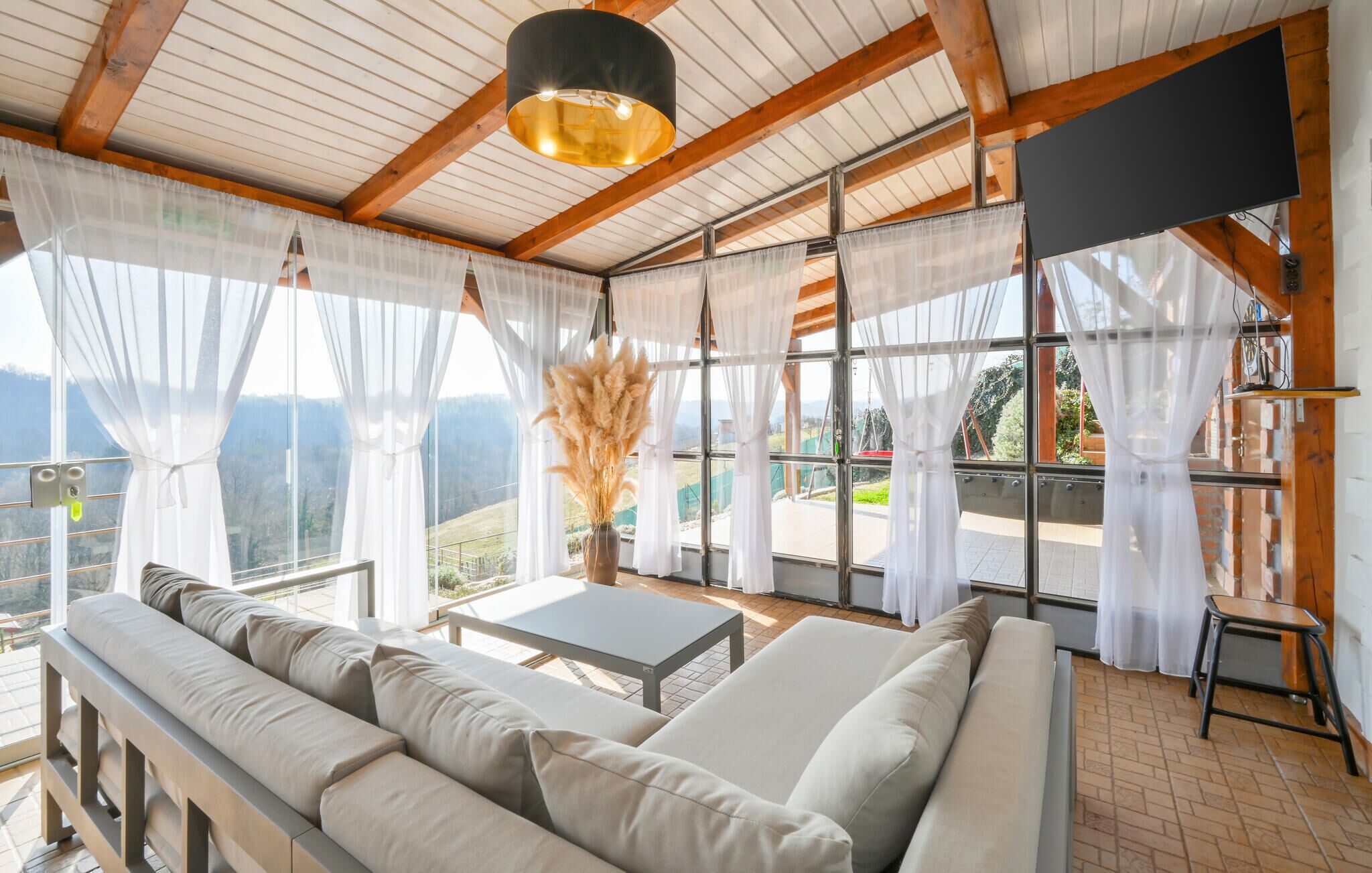 Smart TV, fireplace, table football, stereo