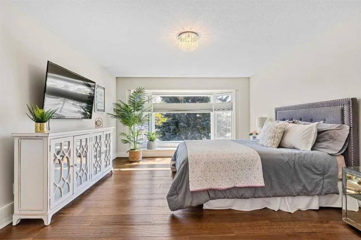 Double Room, Garden View | Laptop workspace, soundproofing, iron/ironing board, WiFi (free)