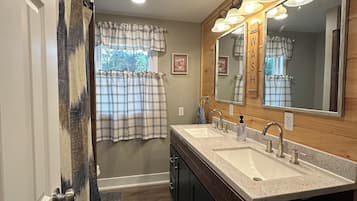 Towels, soap, shampoo, toilet paper