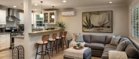 Smart-TV, bordtennis, bøker og PC-skjermer