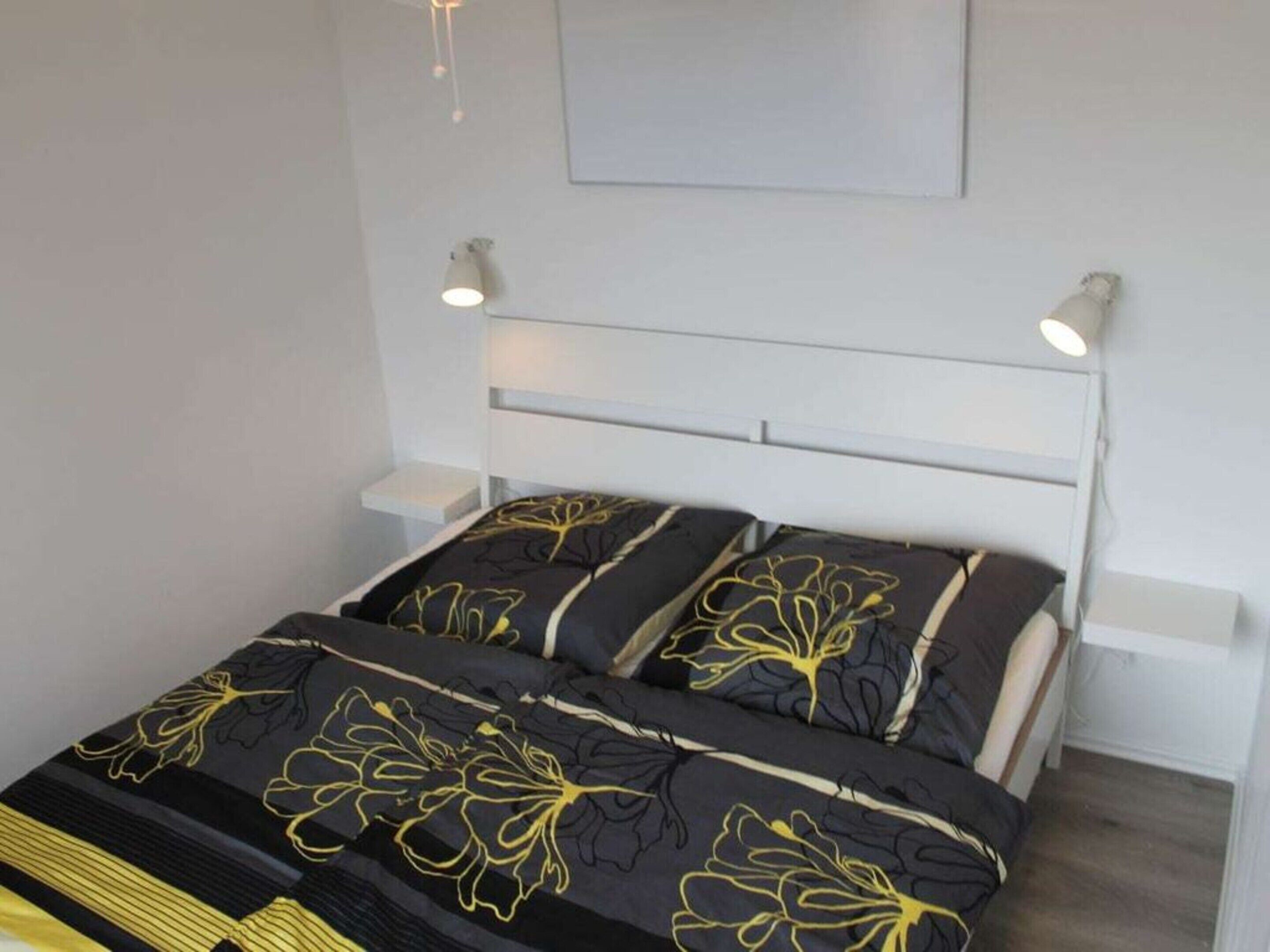 1 bedroom, individually furnished