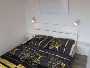 1 Schlafzimmer, individuell eingerichtet