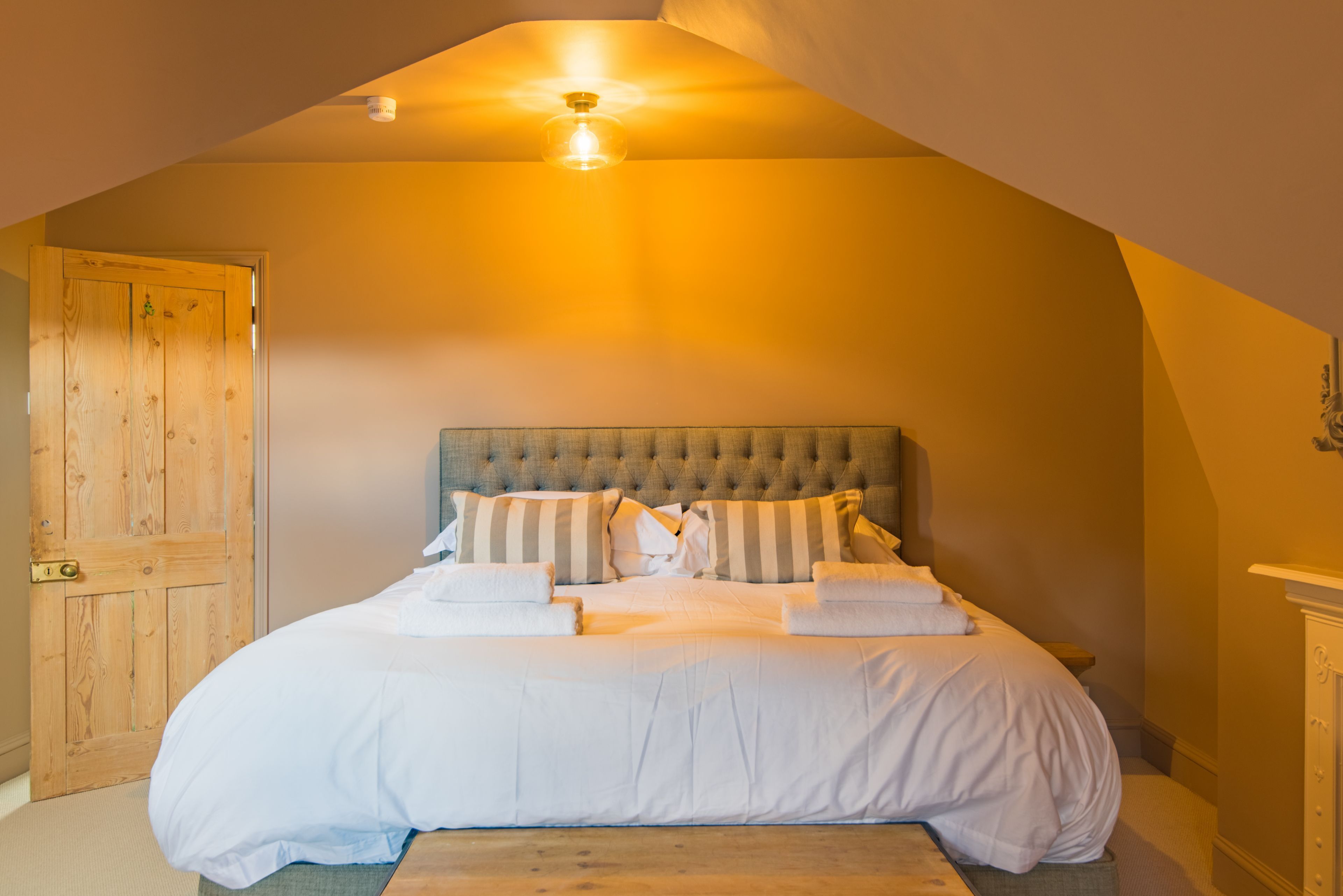 3 bedrooms, desk, iron/ironing board, WiFi