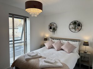 3 chambres, bureau, fer et planche Ă  repasser, Wi-Fi