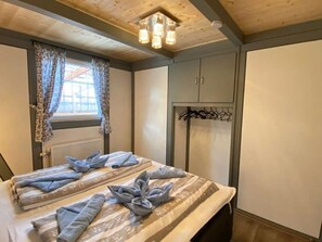 2 bedrooms, individually furnished