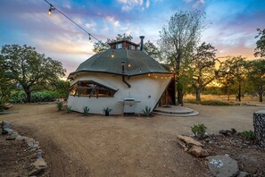 Exterior - Mid Century Dome Close to Wineries (Templeton)