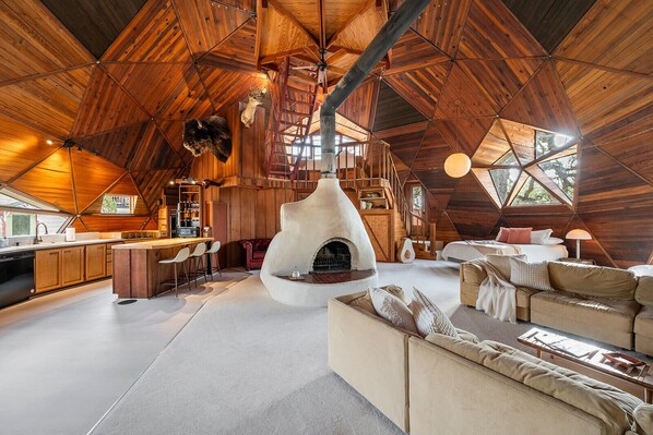 Interior - Mid Century Dome Close to Wineries (Templeton)