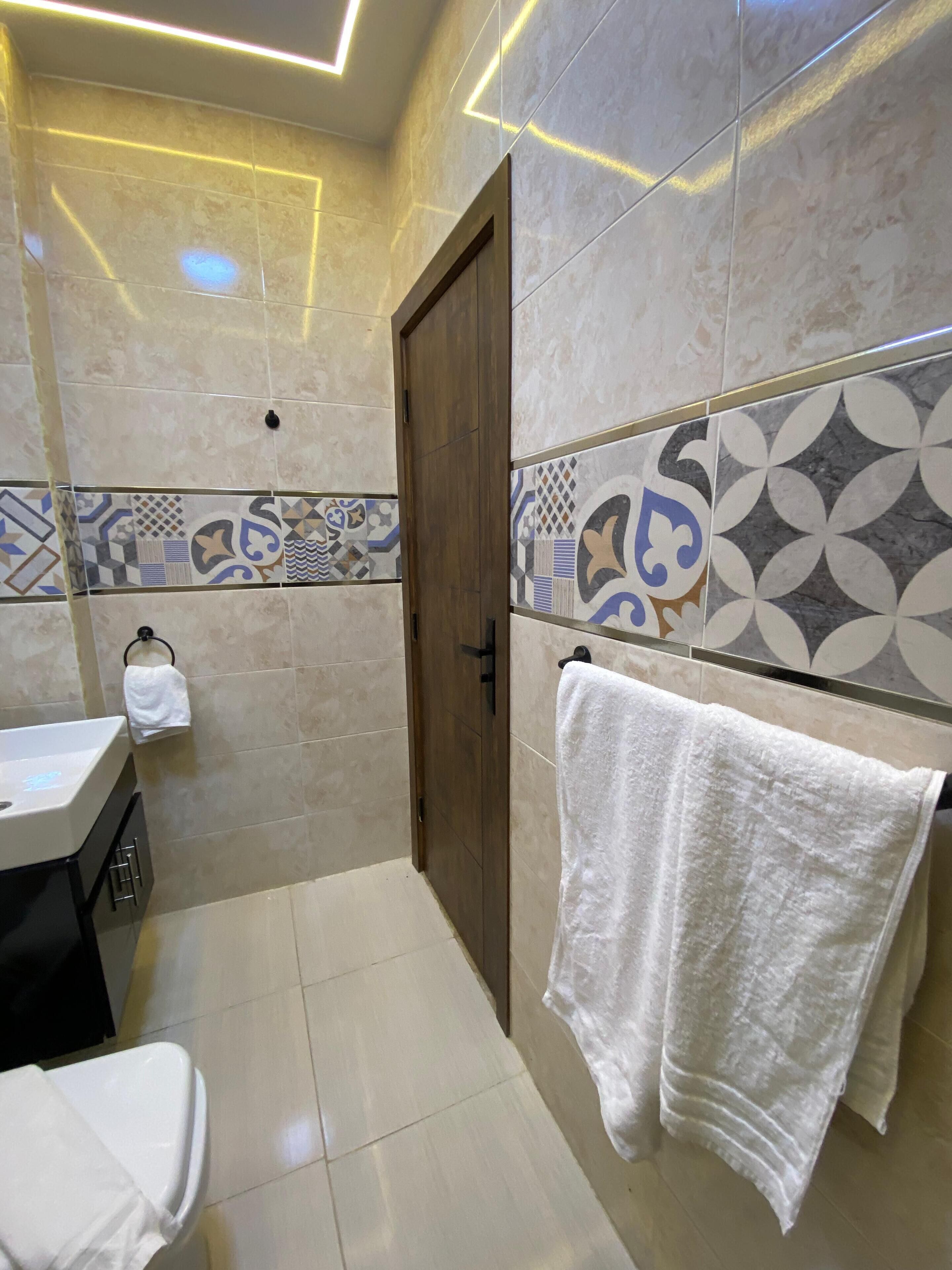 Photo - Night Pyramids Inn Hotel