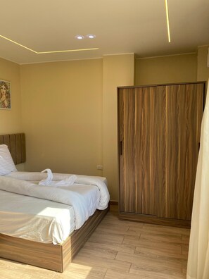 Comfort-Einzelzimmer | Bettwäsche aus ägyptischer Baumwolle, hochwertige Bettwaren, Minibar