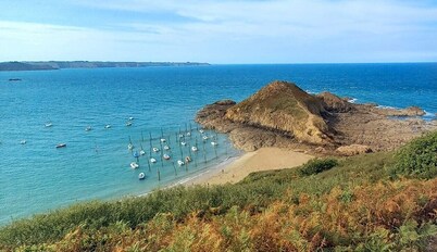 5 km from the beaches near Paimpol, with family or friends kerberso is you