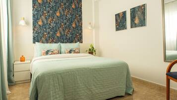 3 bedrooms, iron/ironing board, WiFi, bed sheets