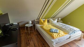 5 bedrooms, individually furnished, iron/ironing board