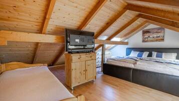 2 bedrooms, individually furnished