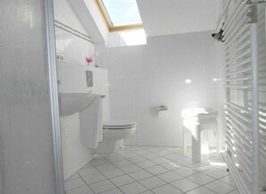 Bathroom - My-fewo-usedom Comfortable Holiday Residence (Heringsdorf)