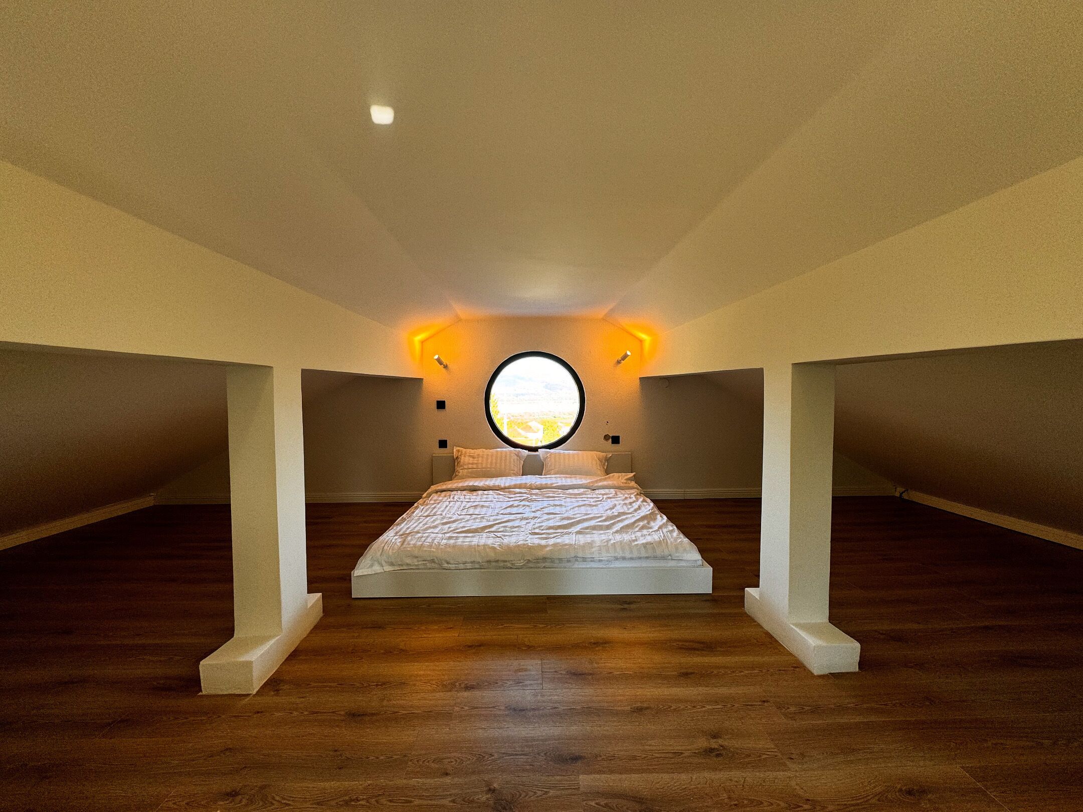 4 Schlafzimmer, Bügeleisen/Bügelbrett, WLAN, Bettwäsche