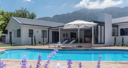 Maison la Bruyere: Diseñada para amigos, familias y momentos que perduran.