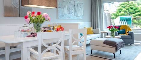 House | Dining