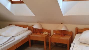 2 Schlafzimmer, individuell eingerichtet