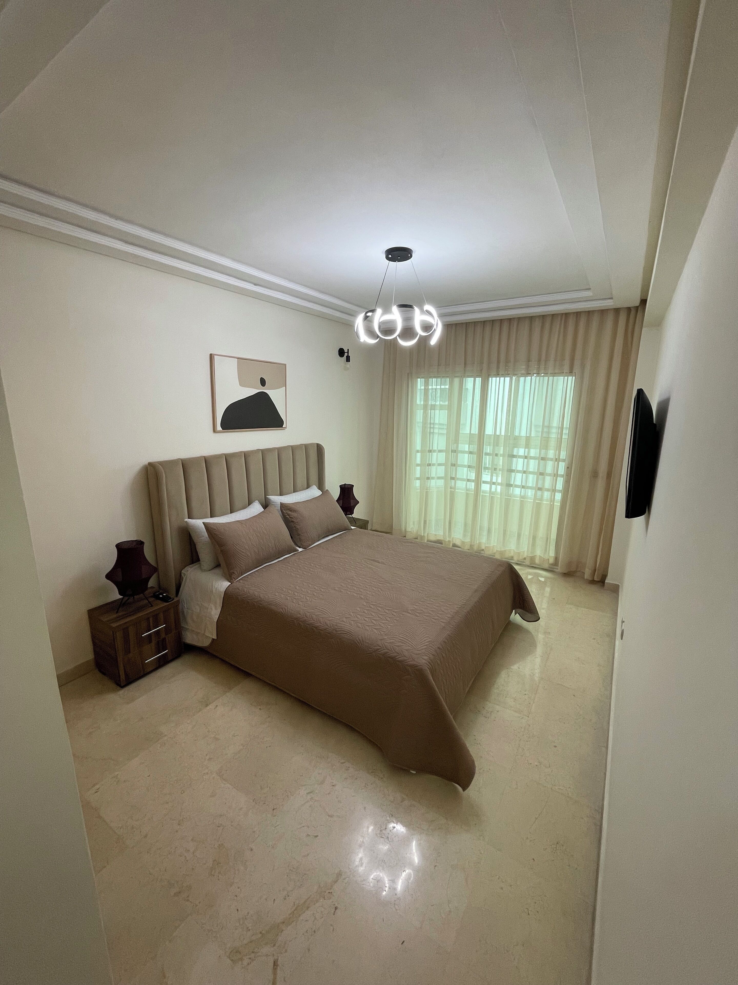 3 chambres, fer et planche à repasser, Wi-Fi, draps fournis