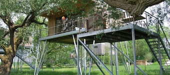 Treehouse Jojo Comfortable Holiday Residence