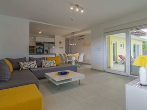 Mobile Home | Living area