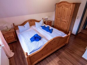 2 soverom, individuelt innredet og strykejern/-brett