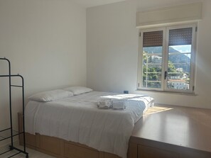 2 bedrooms, iron/ironing board, WiFi, bed sheets - Charming 2-bedroom apartment with stunning view (San Michele)