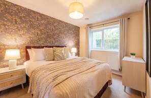 Ferienhaus | 4 Schlafzimmer, Bügeleisen/Bügelbrett, kostenloses WLAN, Bettwäsche