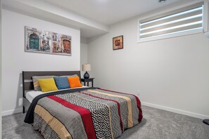 2 多间卧室、熨斗/熨衣板、WiFi、床单