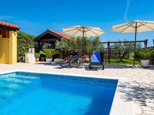 Simoni, 4+4, Privlaka