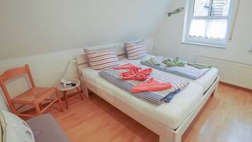 2 bedrooms, individually furnished, iron/ironing board