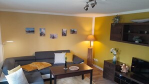 House | Living area | Fireplace - Zugspitz Comfortable Holiday Residence (Olbersdorf)