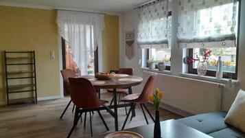 House | Dining