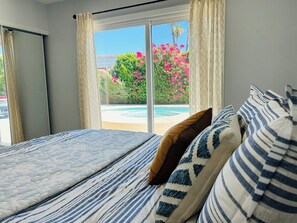 3 chambres, fer et planche à repasser, Wi-Fi gratuit, draps fournis