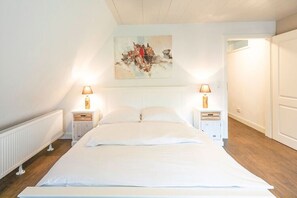 House | 3 bedrooms, individually furnished - Wellnessferienhaus in Dagebull auf Einer Warft (Dagebuell)