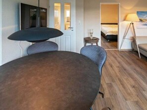 Bungalow | Dining