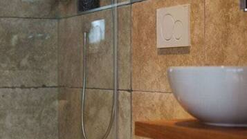 Mobile Home | Bathroom