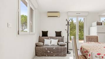 2 chambres, fer et planche Ă repasser, Wi-Fi gratuit, draps fournis