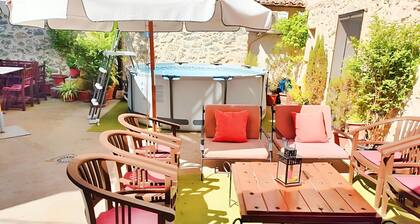 Country House 'Hacienda El Cencerro' with Private Pool, Wi-Fi and Air Conditioning