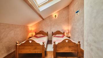 2 chambres, fer et planche Ă repasser, Wi-Fi gratuit, draps fournis