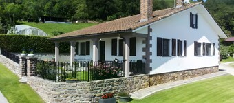 Country House 'Oiaraberri' with Private Garden and Wi-Fi