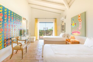 5 makuuhuonetta, silitysrauta/-lauta, ilmainen Wi-Fi, vuodevaatteet