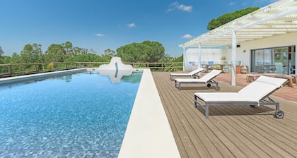 Villa 'Monte Da Torre' with Sea View, Wi-Fi and Air Conditioning
