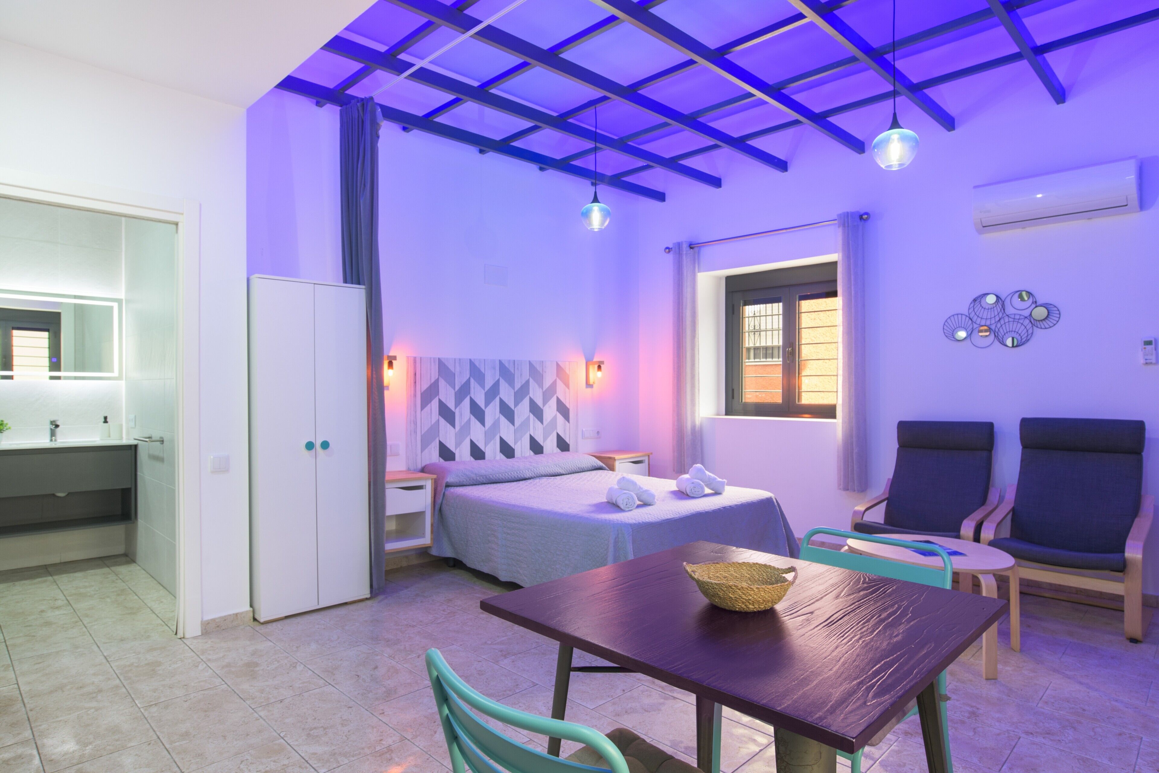 1 camera, ferro/asse da stiro, Wi-Fi gratuito, lenzuola