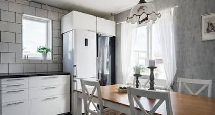 Private Floor in Cozy Villa.